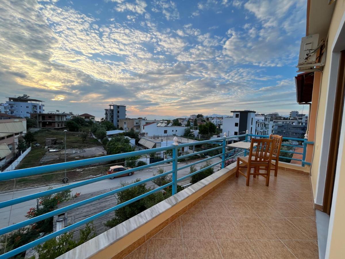 Vila Laura Pasha *